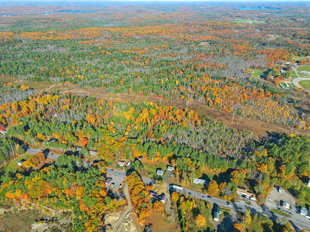 10 Ridge Road Windsor ME 04363