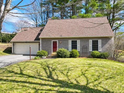 11 Kensington Terrace Lewiston ME 04240