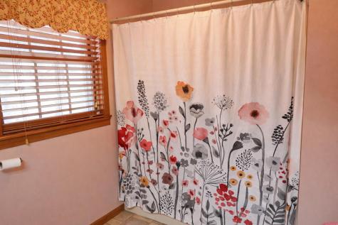 11 Kensington Terrace Lewiston ME 04240