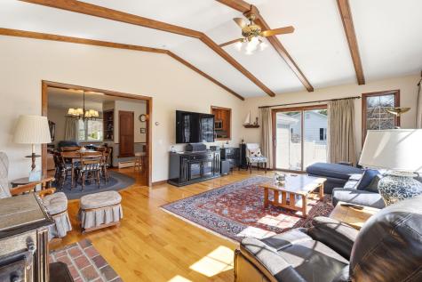 85 Longmeadow Drive Brewer ME 04412