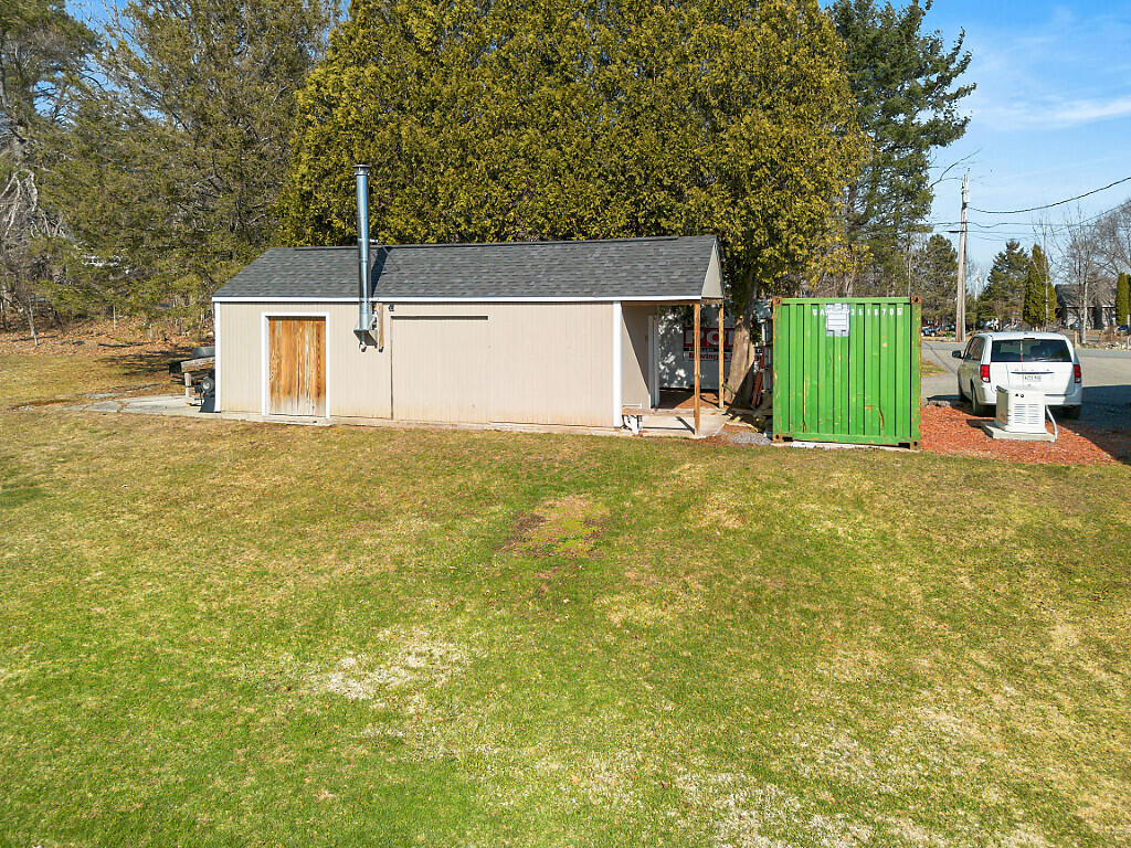 80 Taber Hill Road Vassalboro ME 04989
