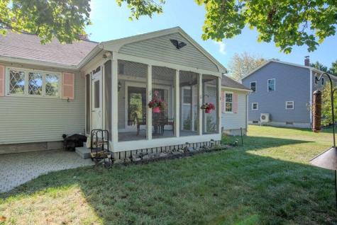 17 Hillview Avenue Saco ME 04072