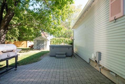 17 Hillview Avenue Saco ME 04072