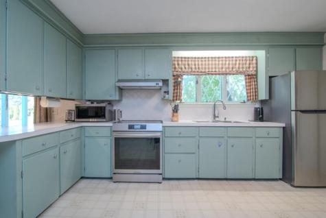 17 Hillview Avenue Saco ME 04072