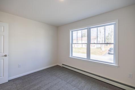 23 Streamside Drive Auburn ME 04210