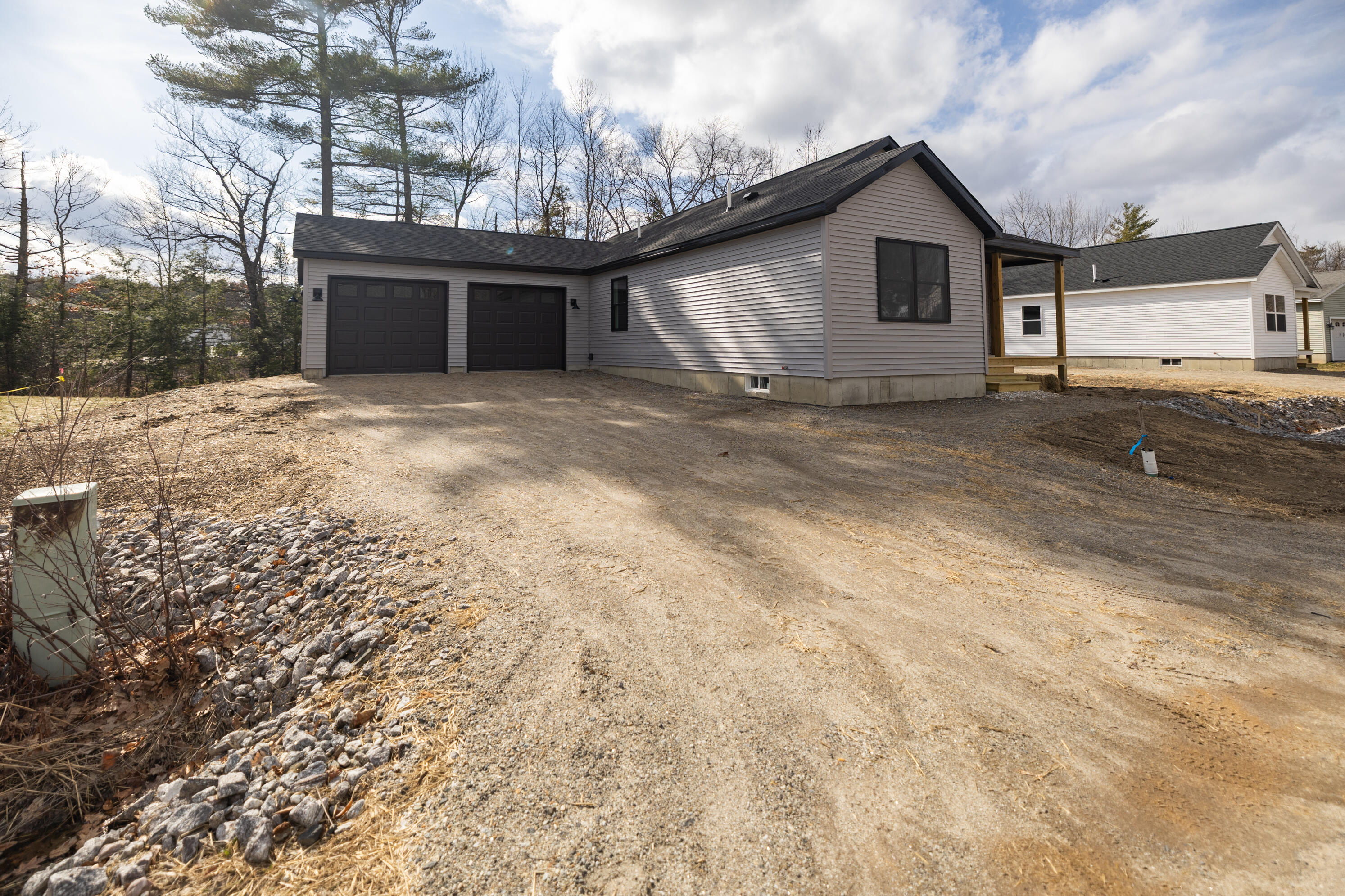 23 Streamside Drive Auburn ME 04210