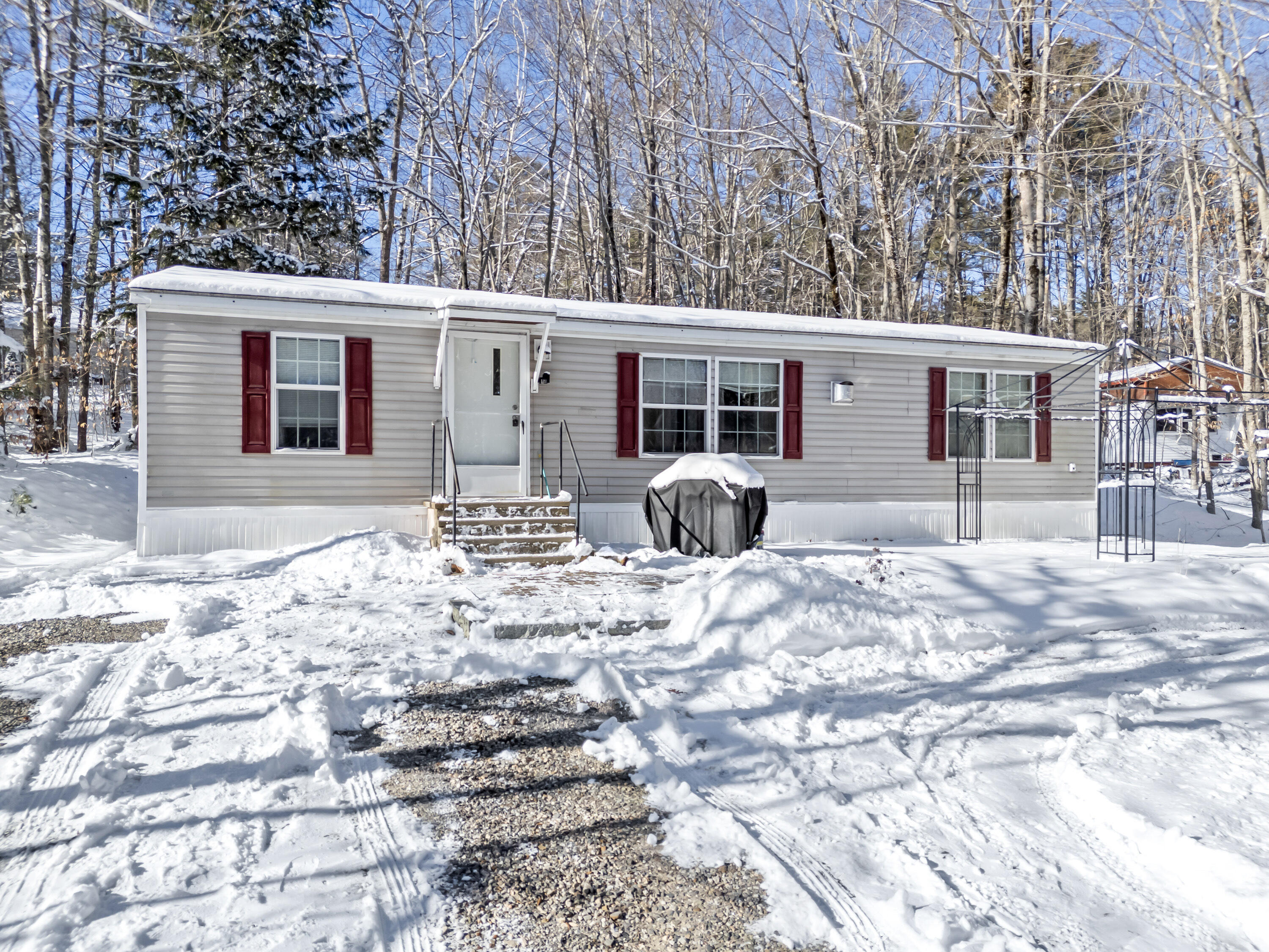 51 Pleasant View Drive Naples ME 04055