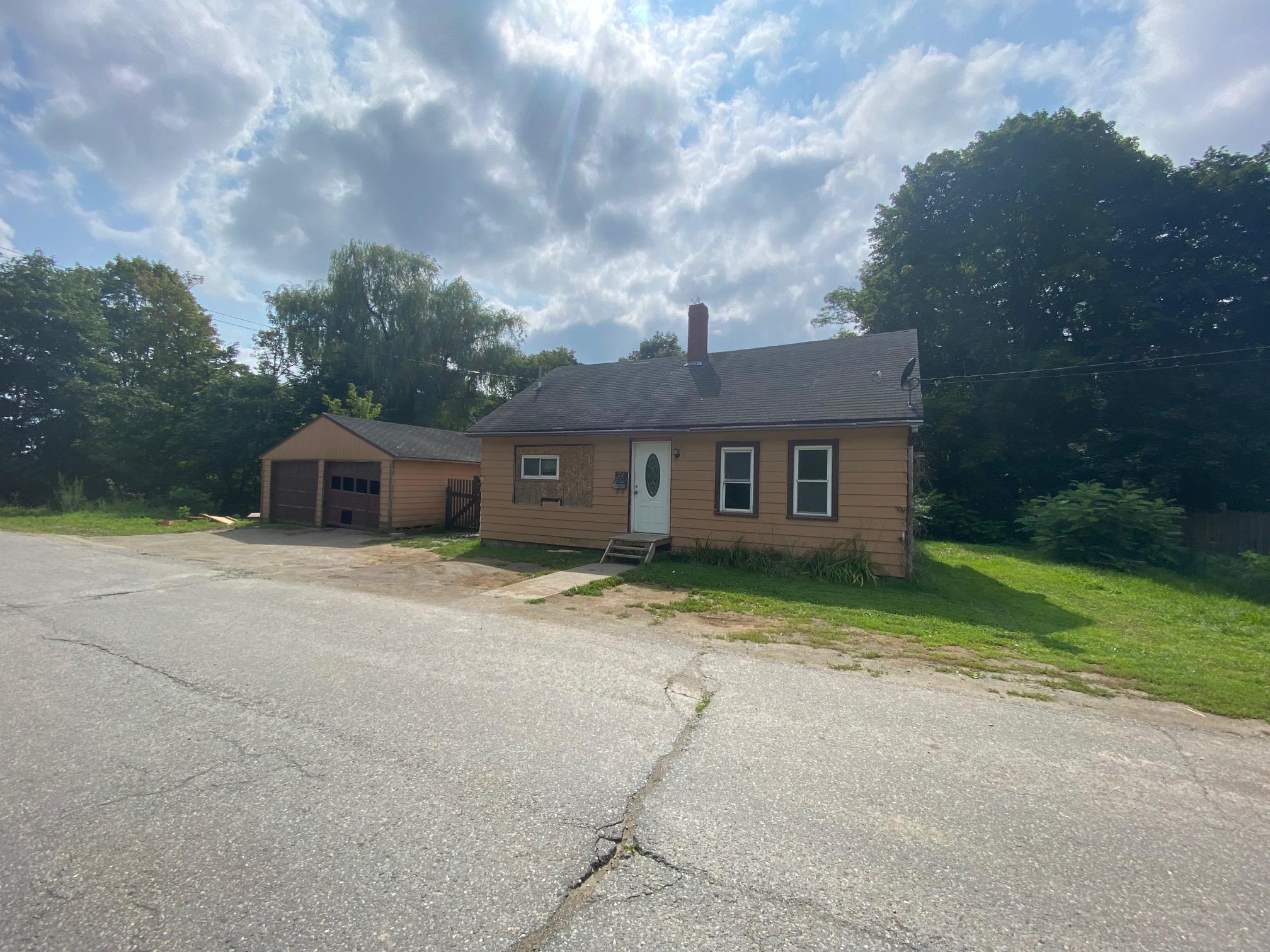 21 Water Street Dexter ME 04930
