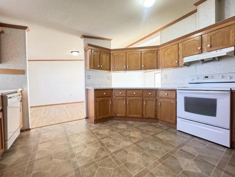 3 Ivy Drive Norway ME 04268