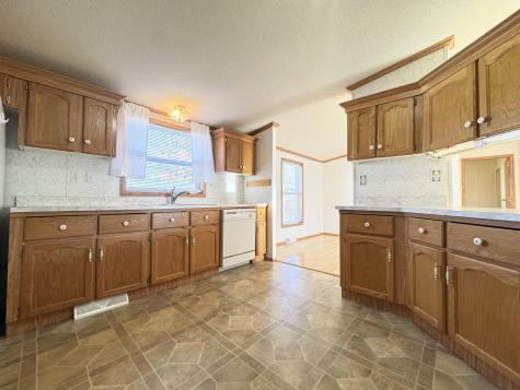 3 Ivy Drive Norway ME 04268