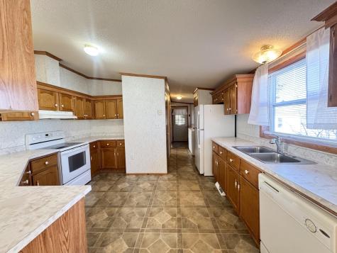 3 Ivy Drive Norway ME 04268