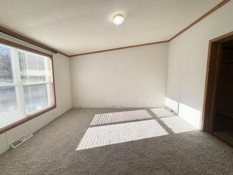 3 Ivy Drive Norway ME 04268