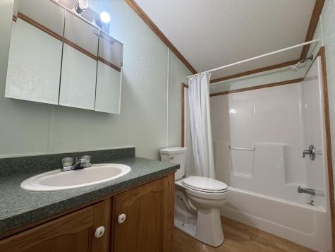 3 Ivy Drive Norway ME 04268