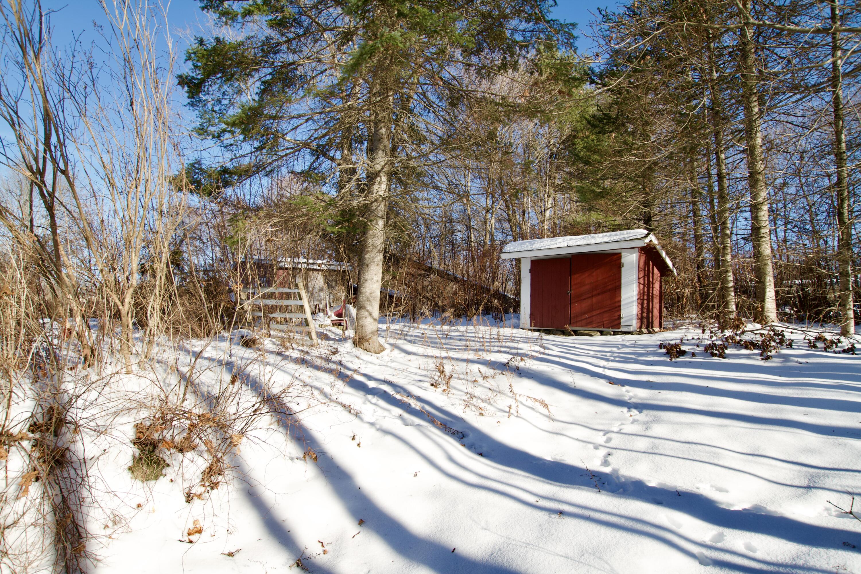 103 Pleasant Street Dexter ME 04930