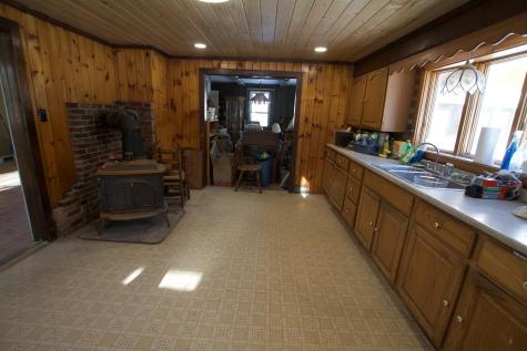 103 Pleasant Street Dexter ME 04930