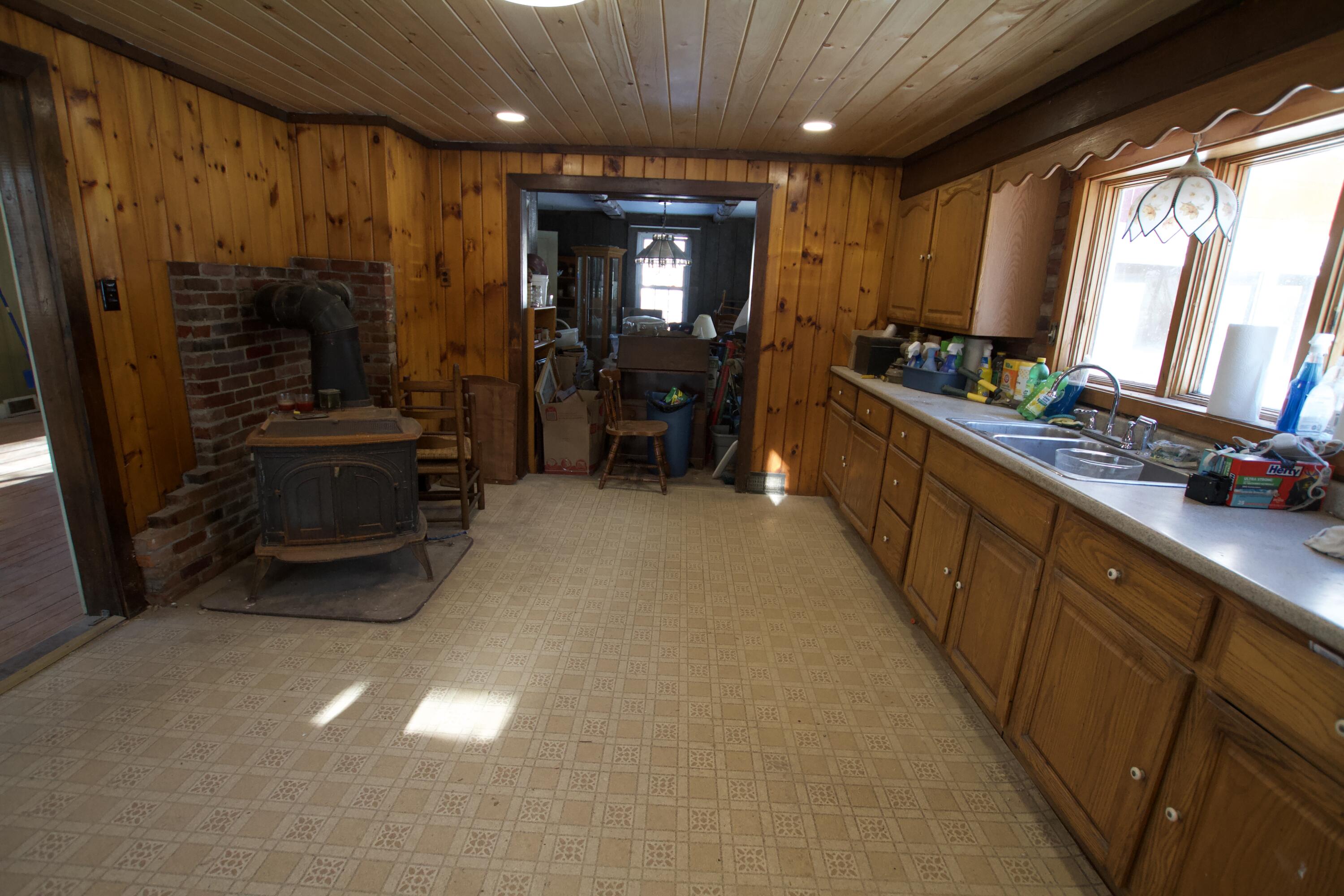 103 Pleasant Street Dexter ME 04930