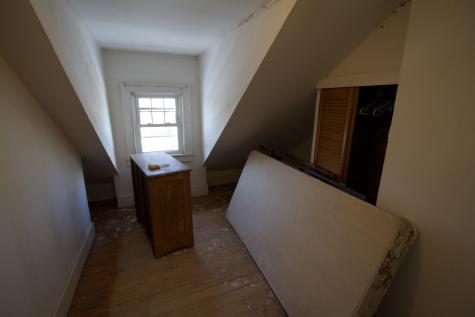 103 Pleasant Street Dexter ME 04930