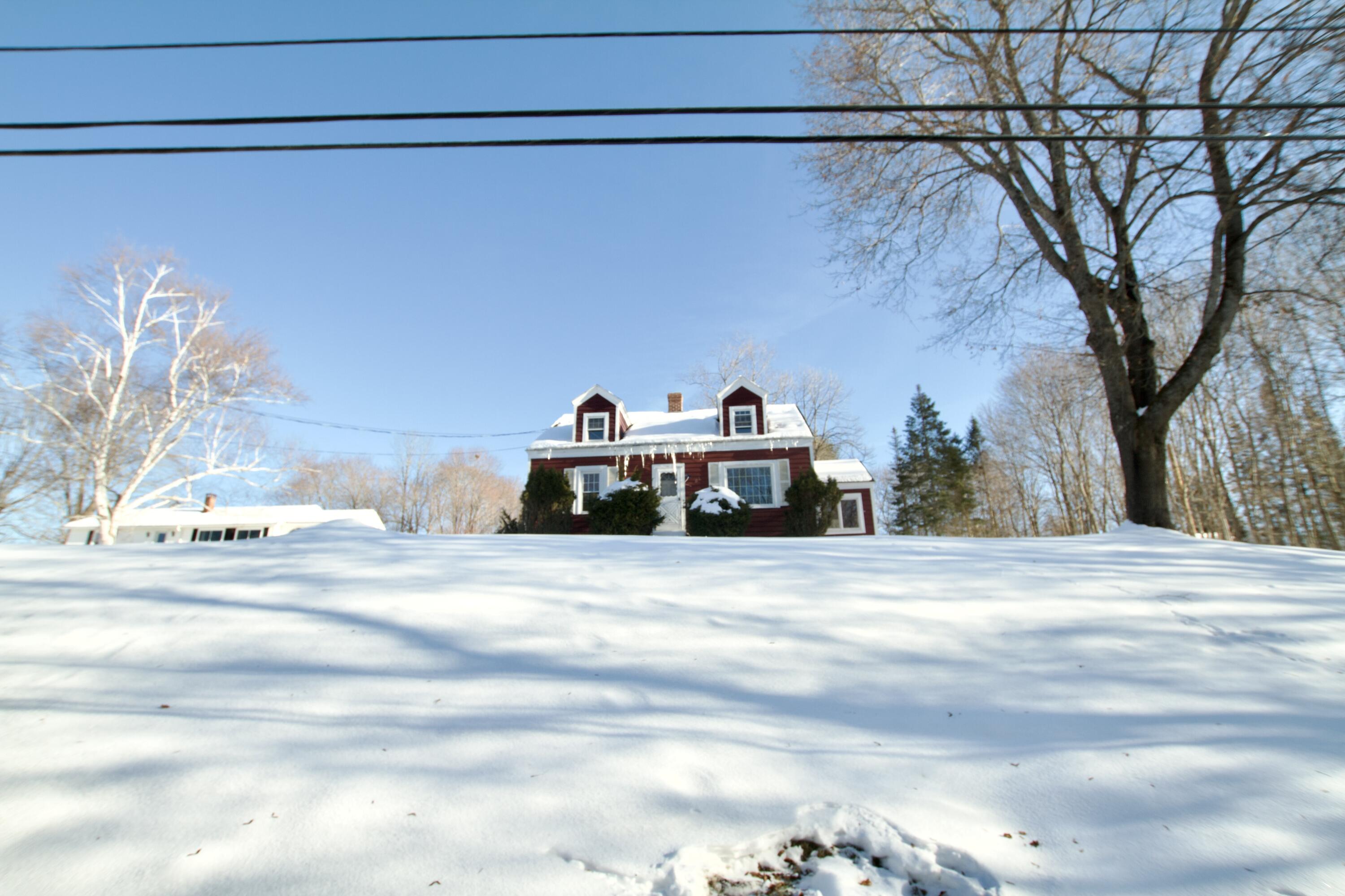 103 Pleasant Street Dexter ME 04930