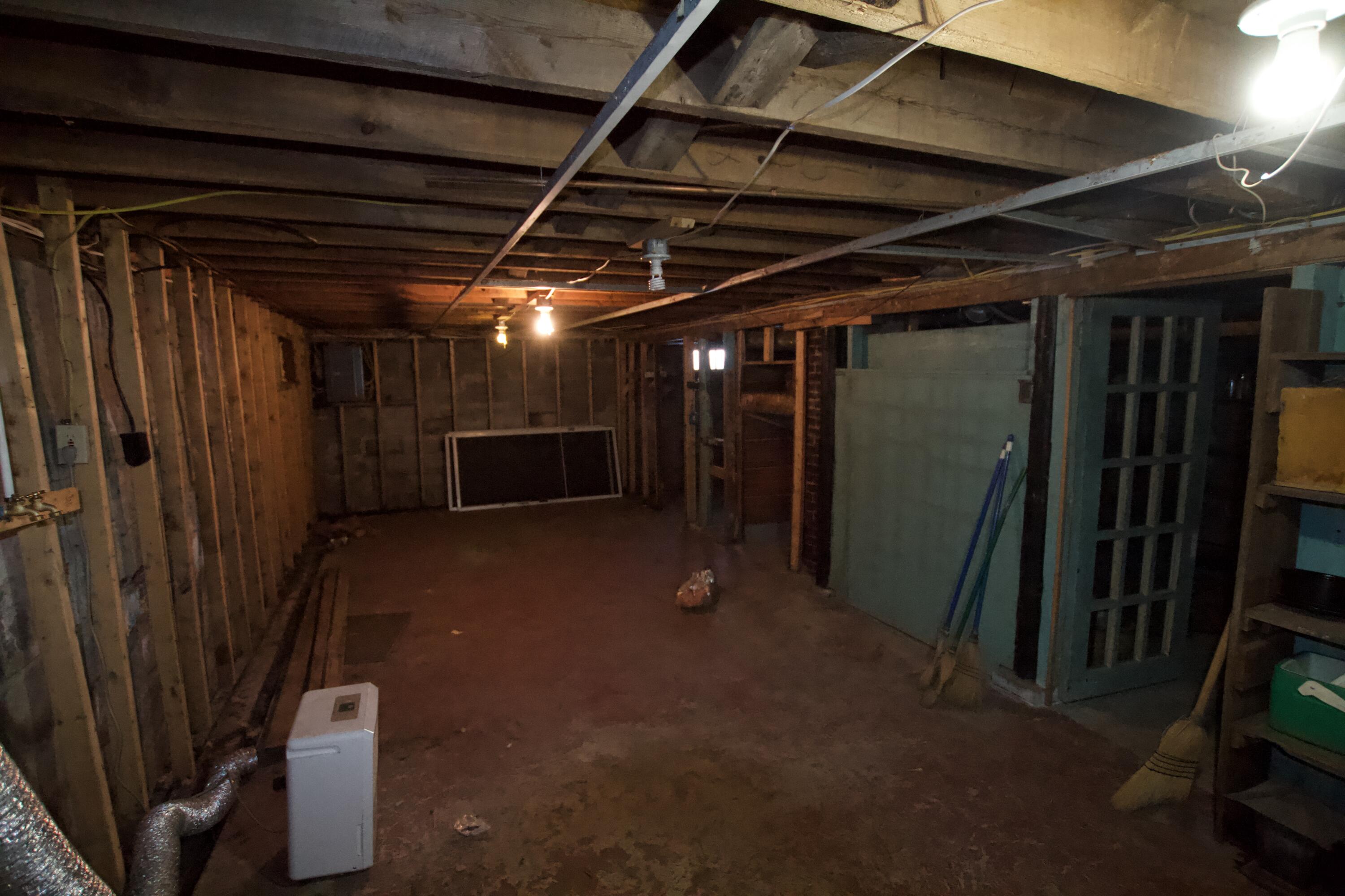 103 Pleasant Street Dexter ME 04930