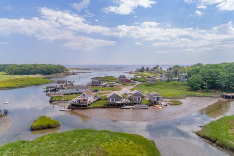 18 Nehoc Lane Kennebunkport ME 04046