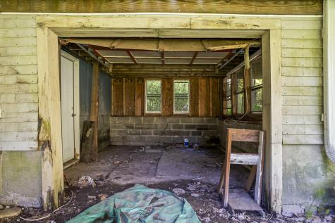 143 White Road Bowdoinham ME 04008