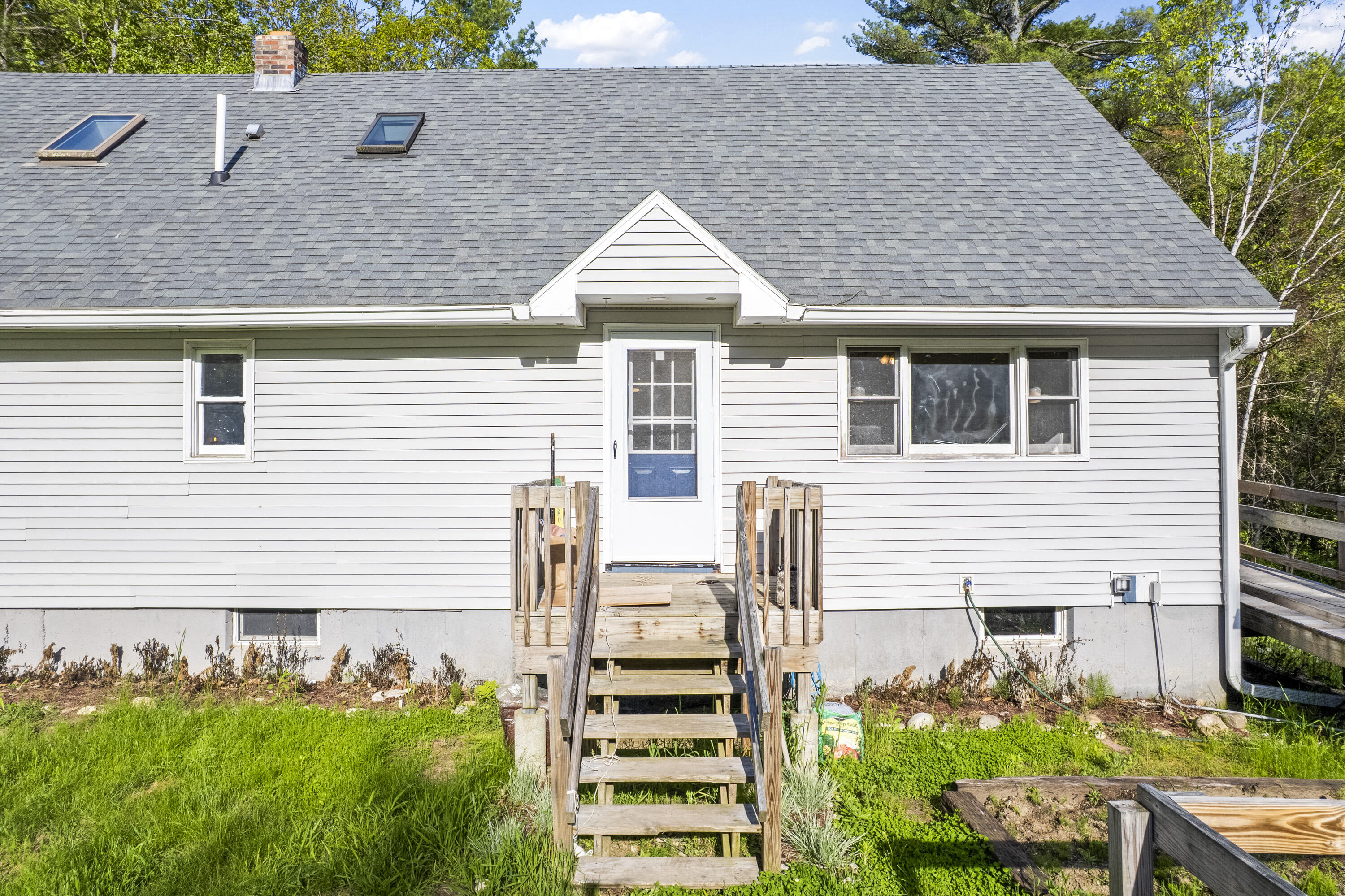 143 White Road Bowdoinham ME 04008