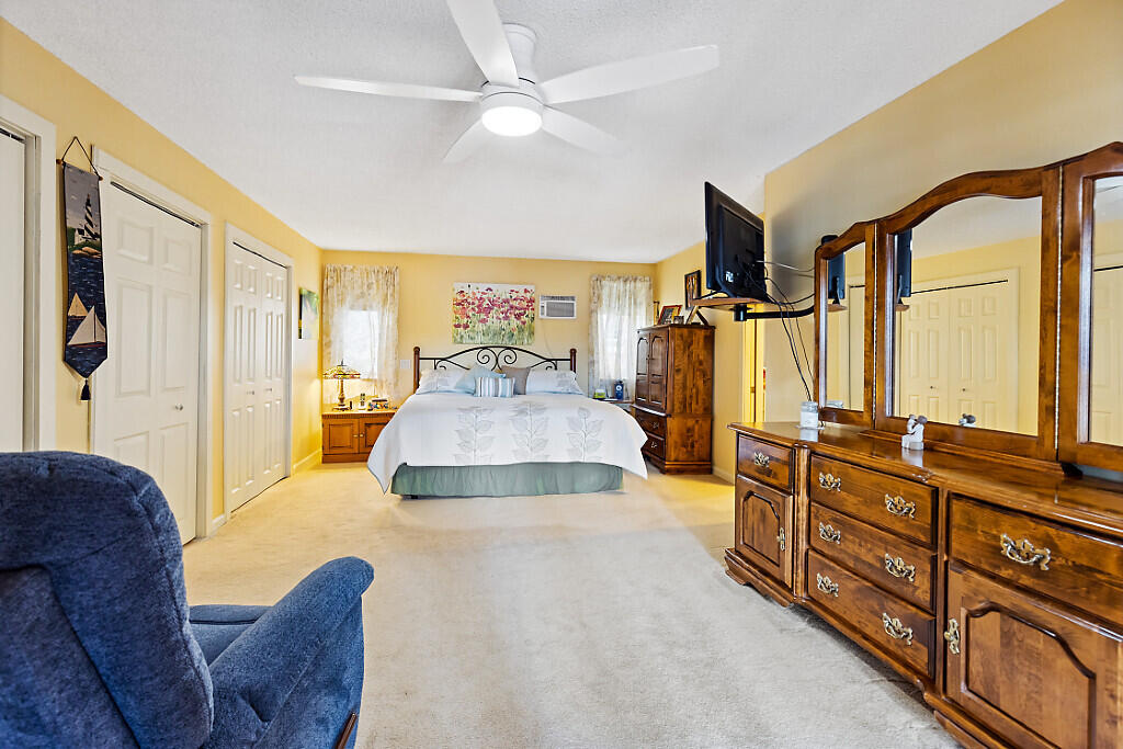 55 Stedman Lane W Hartland ME 04943