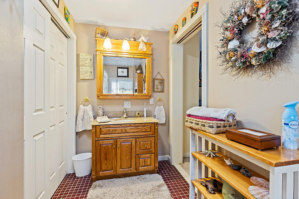 55 Stedman Lane W Hartland ME 04943