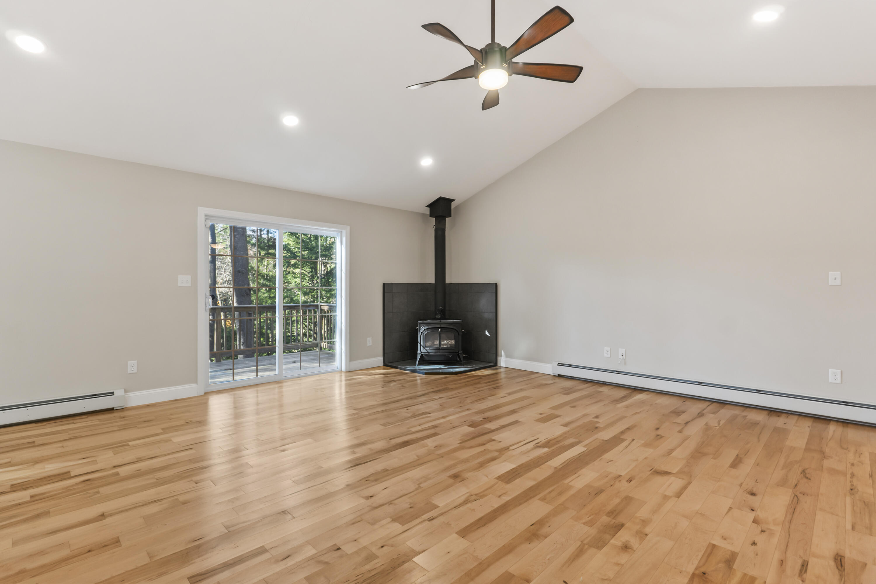 50 Island Road Limerick ME 04048