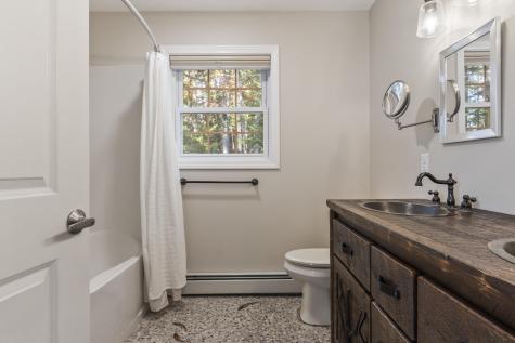 50 Island Road Limerick ME 04048