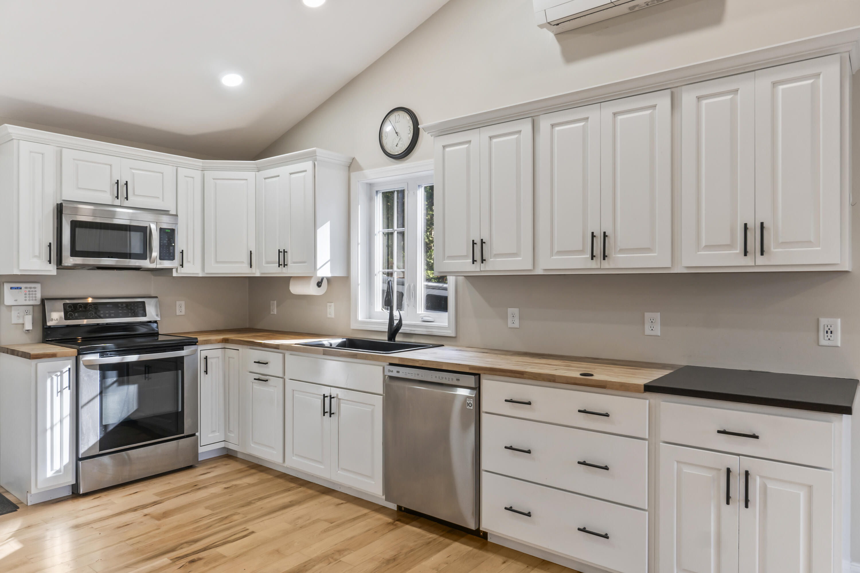 50 Island Road Limerick ME 04048