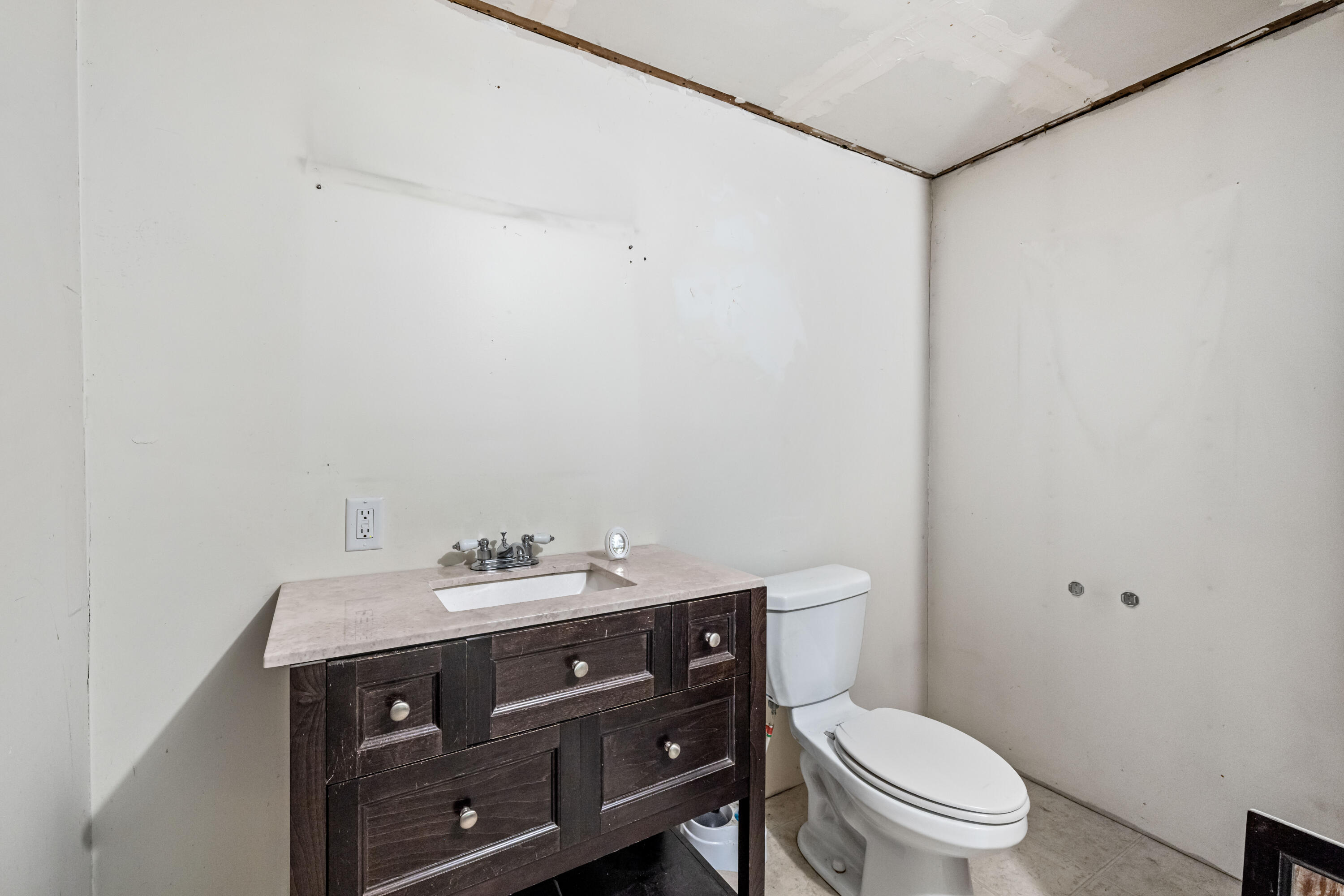 2 Boundary Way Kennebunk ME 04043