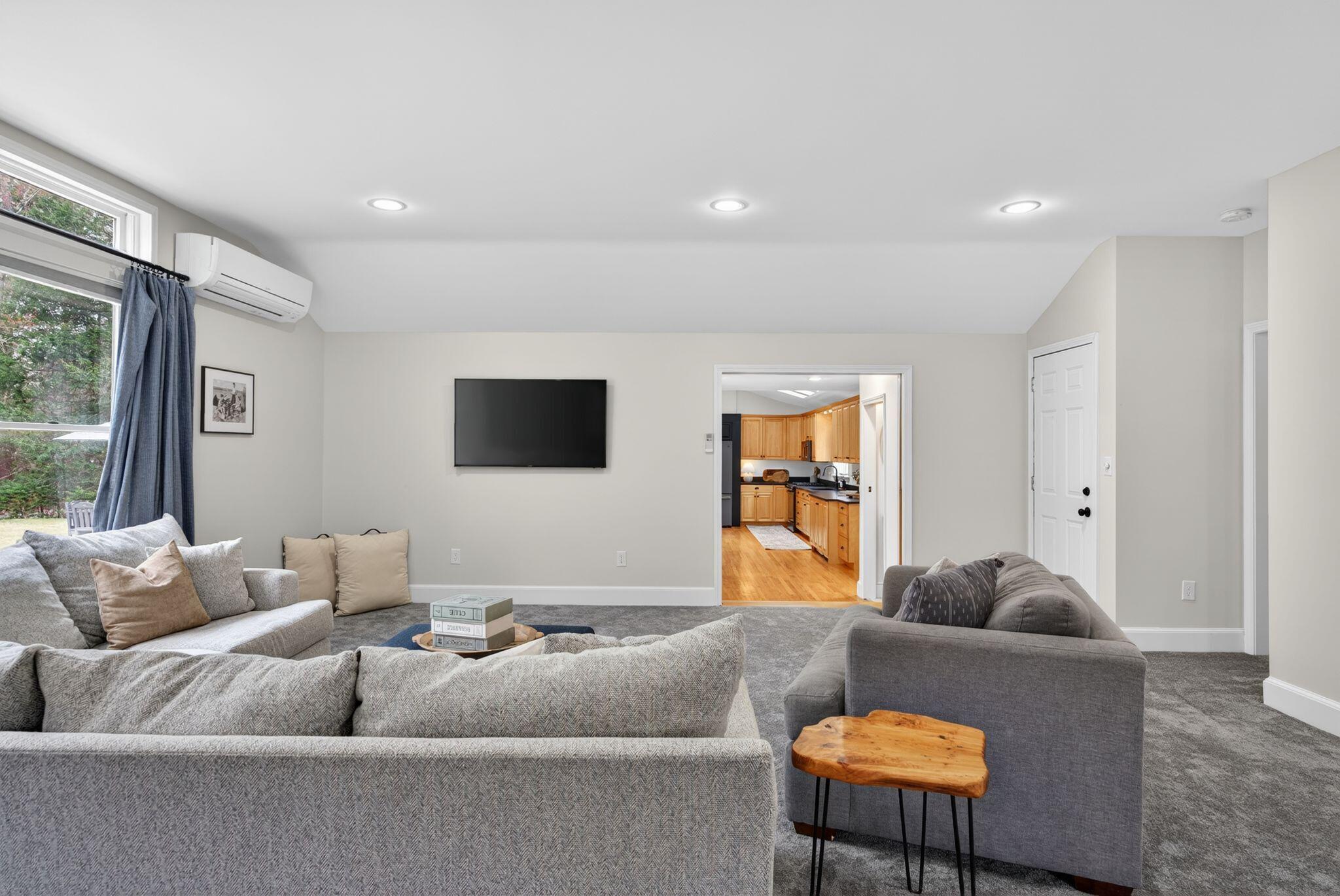 71-72 Quarry Cove Road Raymond ME 04071
