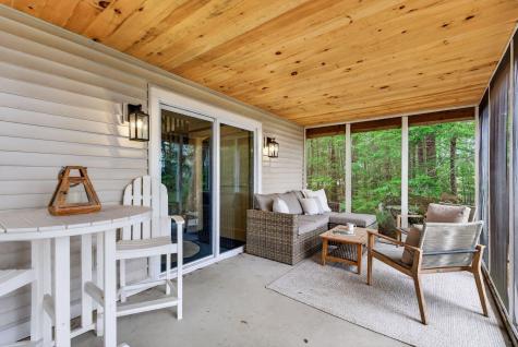 71-72 Quarry Cove Road Raymond ME 04071