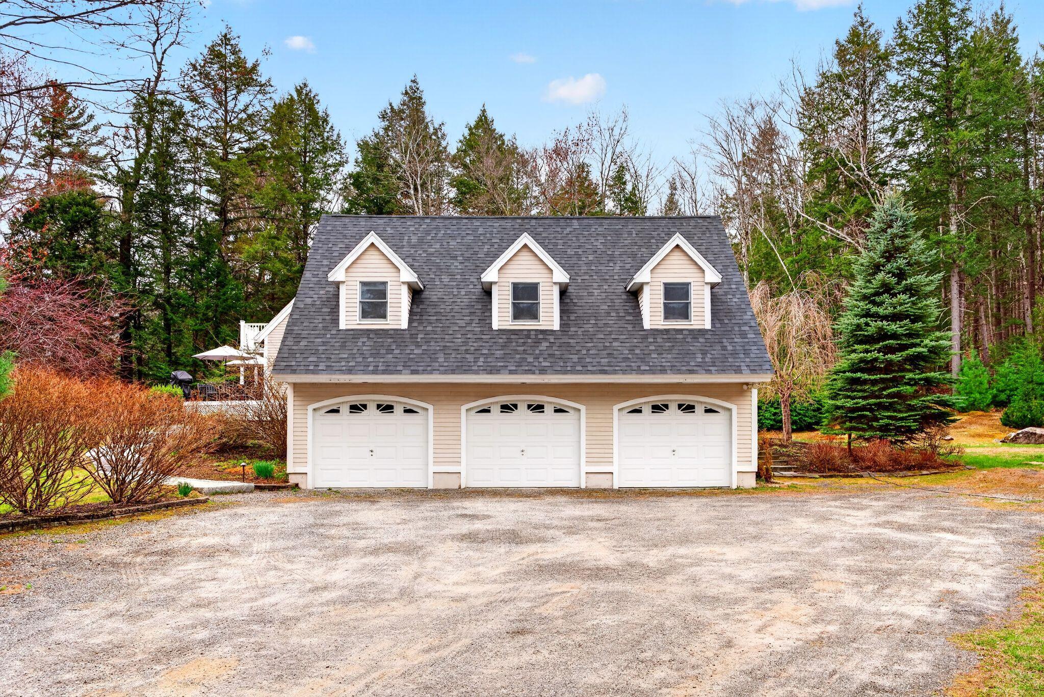 71-72 Quarry Cove Road Raymond ME 04071