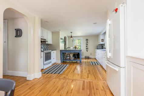 161 Hurricane Road Falmouth ME 04105