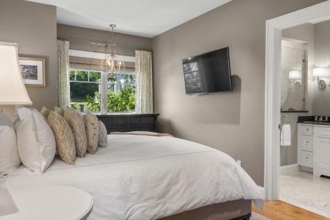 63 Townsend Avenue Boothbay Harbor ME 04538