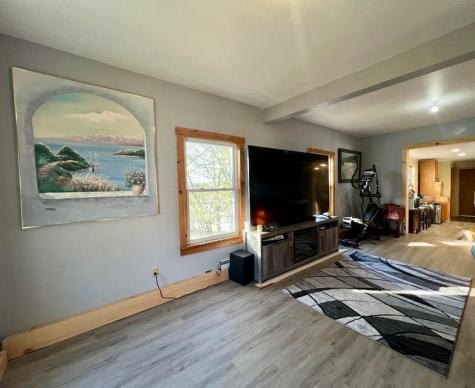 18 High Street Mechanic Falls ME 04256