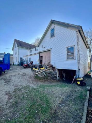 18 High Street Mechanic Falls ME 04256