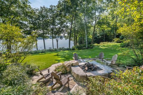 58 Beaumont Drive Naples ME 04055