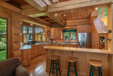 58 Beaumont Drive Naples ME 04055