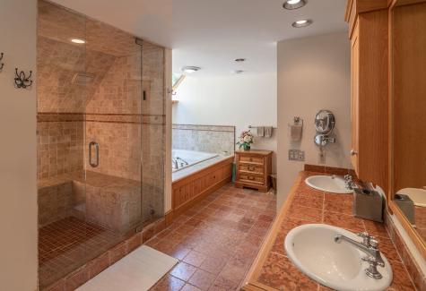 58 Beaumont Drive Naples ME 04055