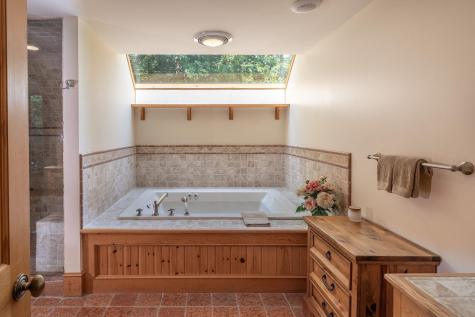 58 Beaumont Drive Naples ME 04055