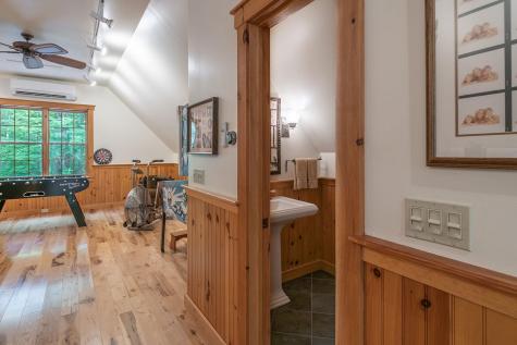 58 Beaumont Drive Naples ME 04055