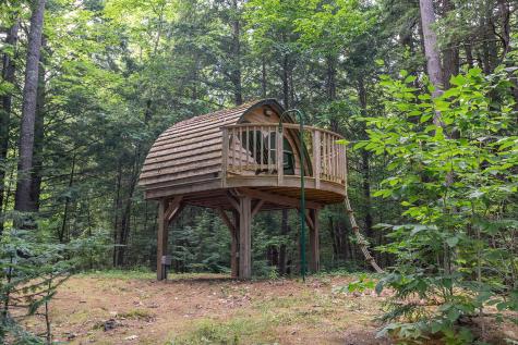 58 Beaumont Drive Naples ME 04055