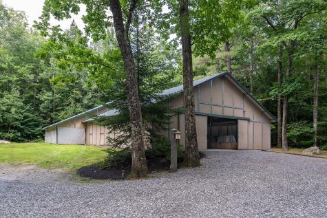 58 Beaumont Drive Naples ME 04055