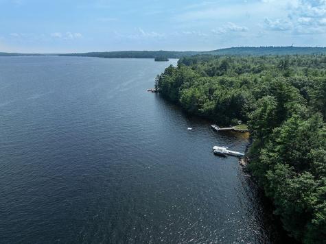 58 Beaumont Drive Naples ME 04055