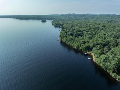 58 Beaumont Drive Naples ME 04055