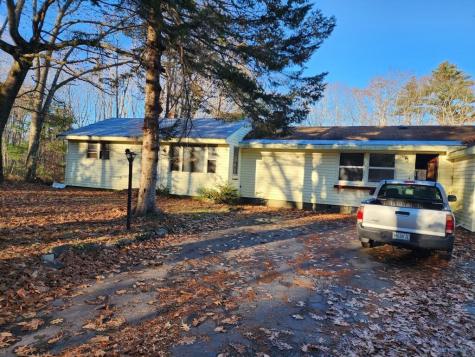 125 Mast Road Falmouth ME 04105
