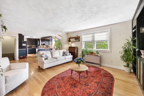 79 Mount Pleasant Street Rockport ME 04856